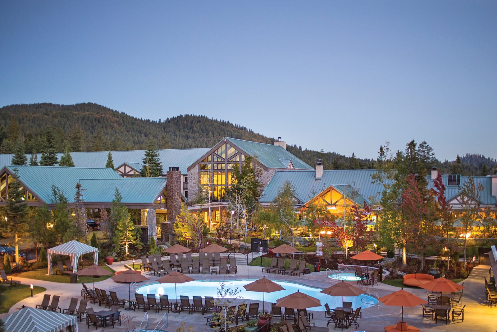 The Best Places to Stay in and Around Yosemite National Park