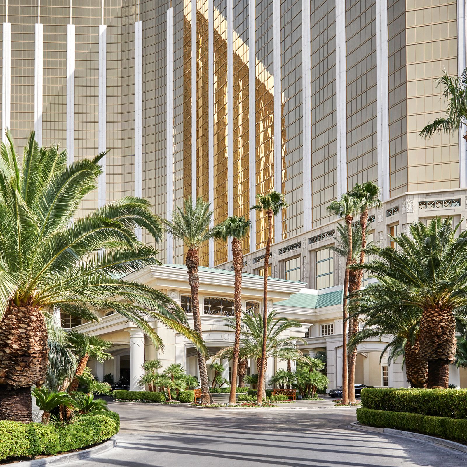 18 Best Hotels in Las Vegas, From Sleek Casinos to Spa Resorts
