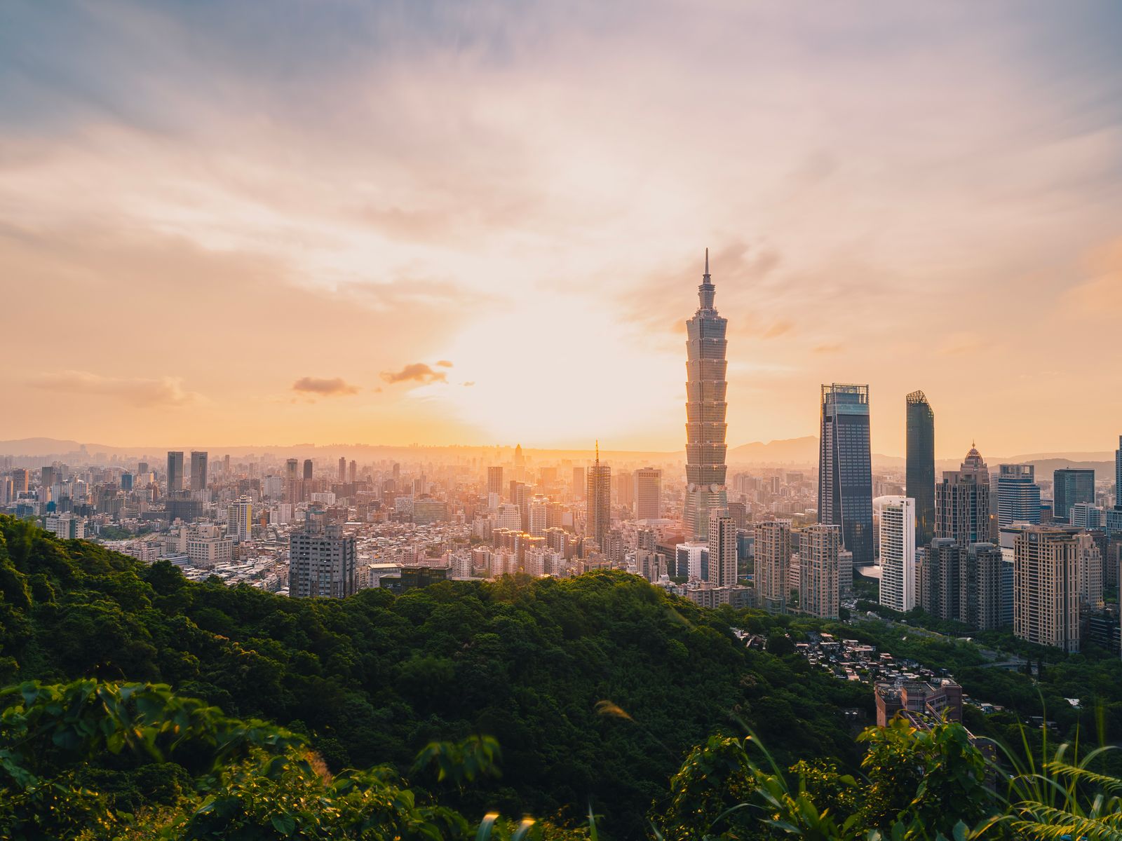 The Best Things to Do in Taipei, the Nature-Wrapped Heart of Taiwan